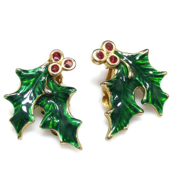 Vintage Christmas Clip Earrings, Enamel Holly Leaves, 1970s Jewelry - Picture 4 of 10
